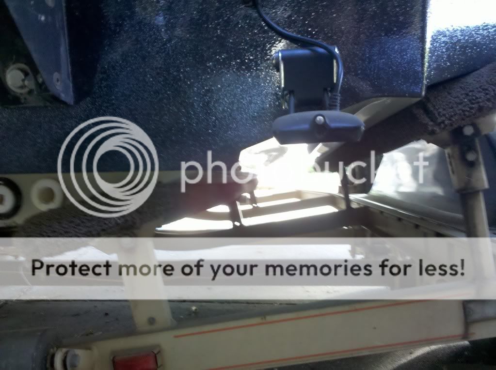 Help - **PICTURES** Transducer Install - - Unofficial Humminbird Side